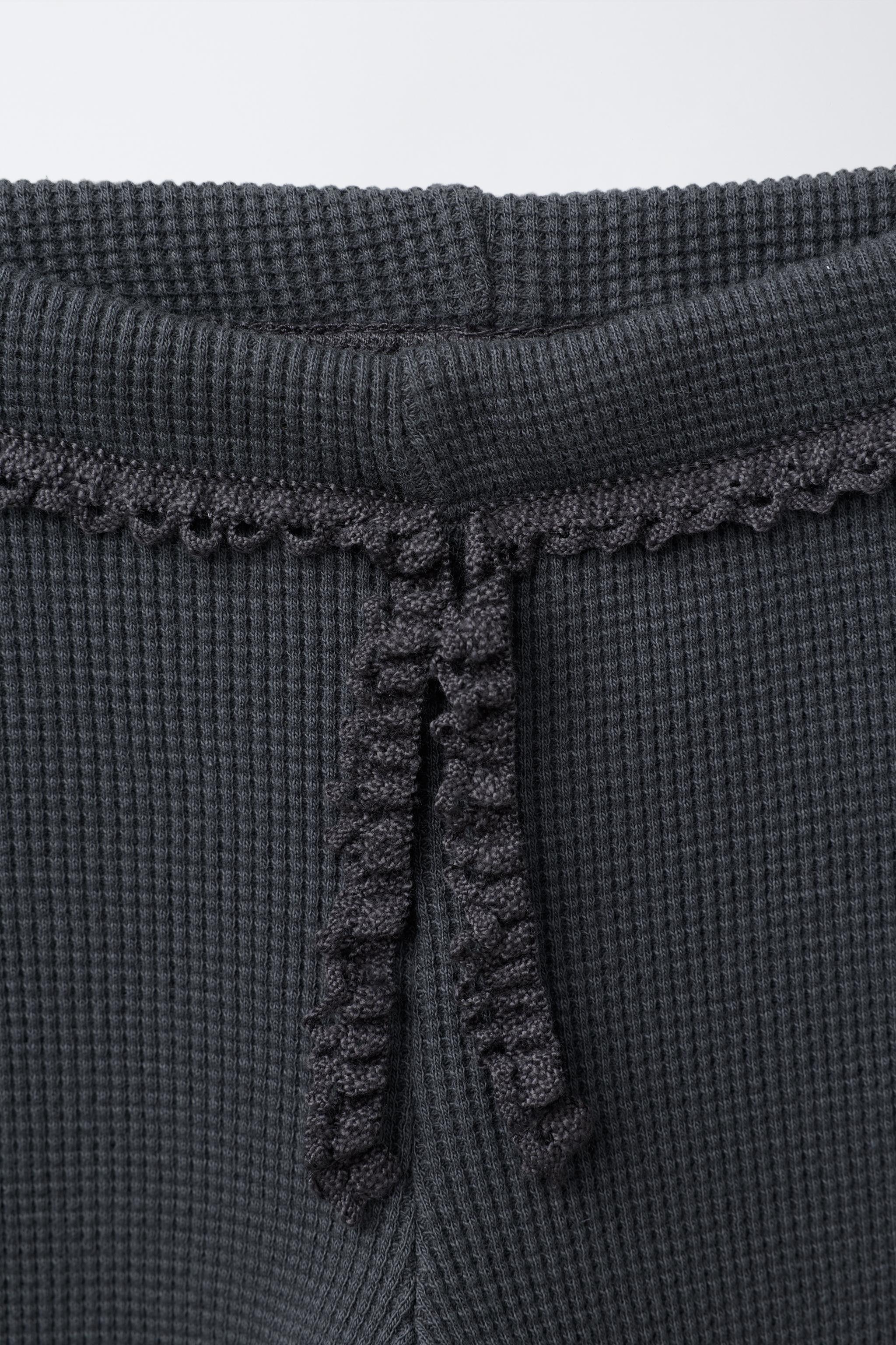 LACE DETAIL WAFFLE LEGGINGS